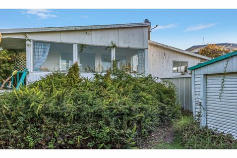 Photo of property in 2 Kawau View Road, Snells Beach, 0920