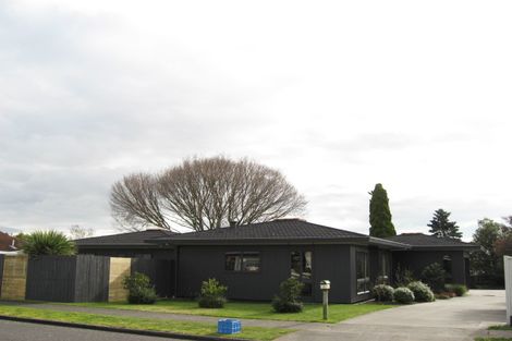 Photo of property in 2 Bale Place, Havelock North, 4130