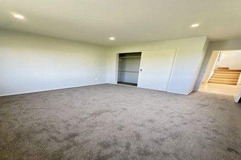 Photo of property in 27a Kelwyn Road, Kelston, Auckland, 0602