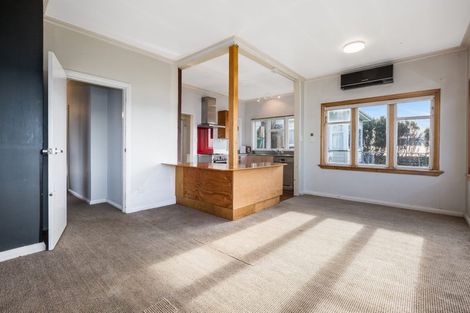 Photo of property in 104 Nicholson Road, Khandallah, Wellington, 6035