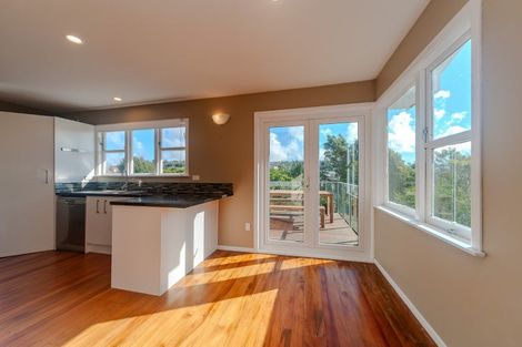 Photo of property in 35 Oswald Crescent, Paparangi, Wellington, 6037
