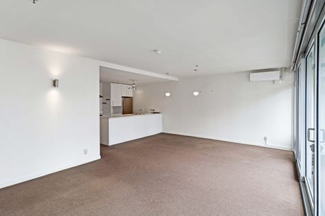 Photo of property in Montreaux Apartments, 9d/164 The Terrace, Wellington Central, Wellington, 6011