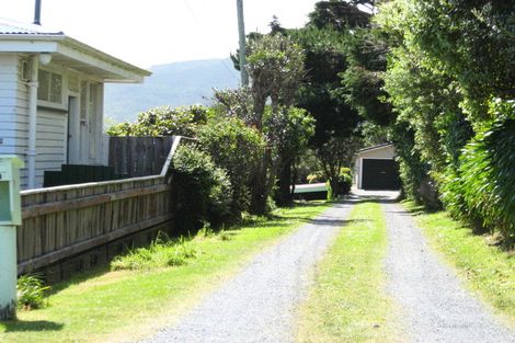 Photo of property in 18 Waru Street, Khandallah, Wellington, 6035