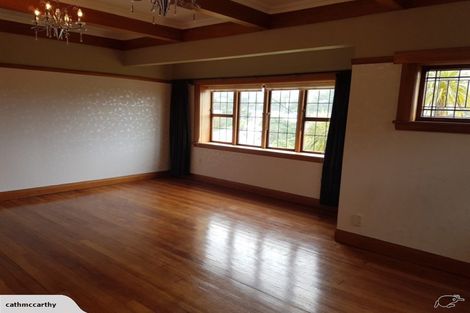 Photo of property in 17 Saint Michaels Crescent, Kelburn, Wellington, 6012