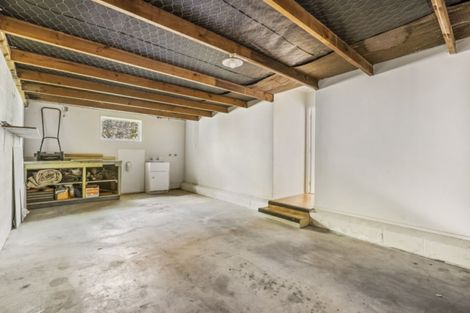 Photo of property in 1/9 Paruru Avenue, Northcote, Auckland, 0627