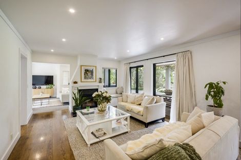 Photo of property in 43 Greenwood Road, Havelock North, 4130