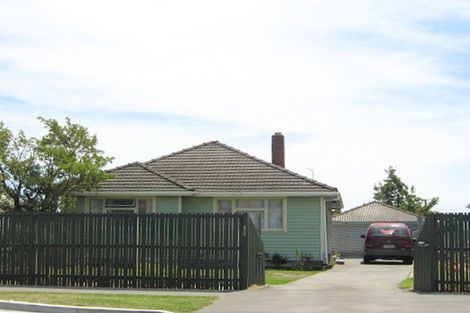 Photo of property in 145 Wainoni Road, Avondale, Christchurch, 8061