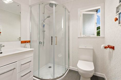 Photo of property in 56 Morley Road, Waiuku, 2681