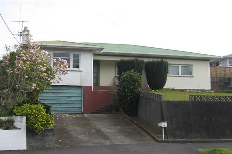 Photo of property in 6 Pembroke Street, Westown, New Plymouth, 4310