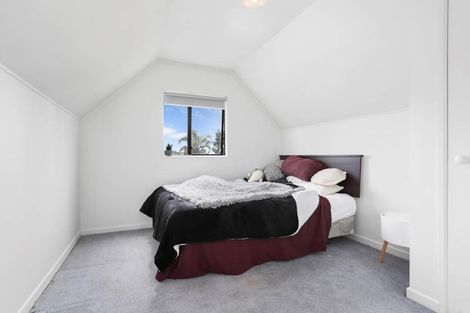 Photo of property in 9 Peterhouse Place, West Harbour, Auckland, 0618