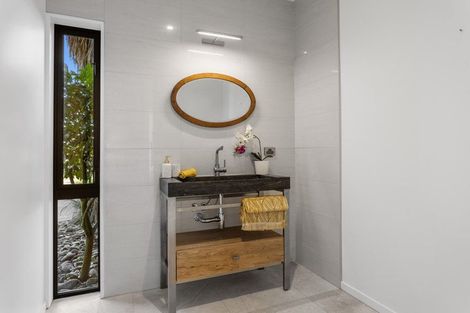 Photo of property in 585 Coutts Island Road, Coutts Island, Christchurch, 7670