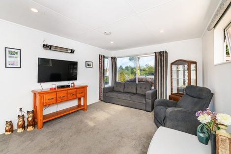 Photo of property in 2 Grant Place, Awapuni, Palmerston North, 4412