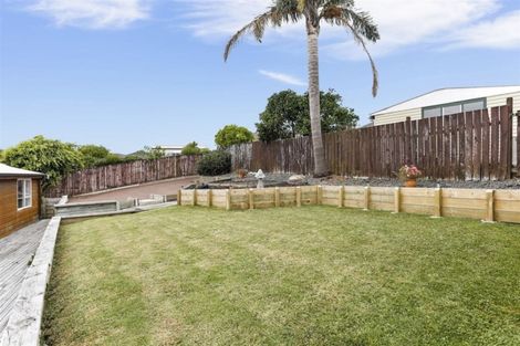 Photo of property in 2/23 Duncan Avenue, Te Atatu South, Auckland, 0610