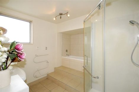 Photo of property in 28 Delaware Crescent, Russley, Christchurch, 8042