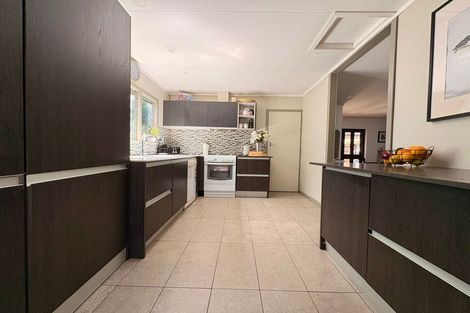 Photo of property in 140 Mako Mako Road, Levin, 5510