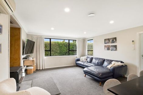 Photo of property in 28 Denise Crescent, Hornby, Christchurch, 8042