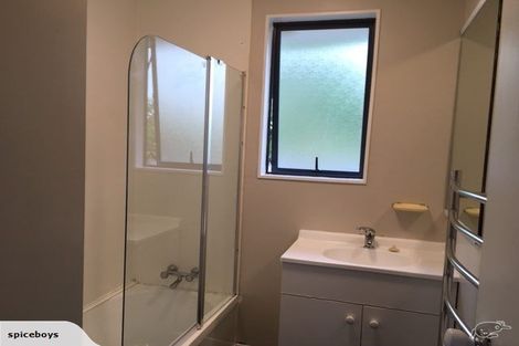 Photo of property in 24a Justin Place, Te Atatu Peninsula, Auckland, 0610