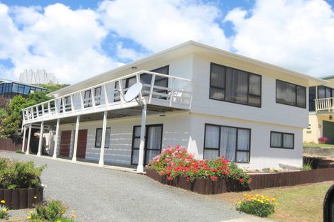 Photo of property in 22 Stratford Drive, Cable Bay, 0420