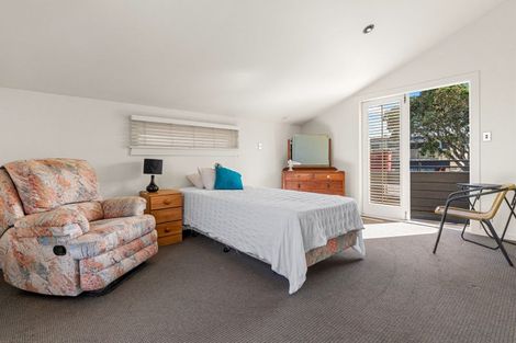 Photo of property in 204a Devonport Road, Tauranga, 3110
