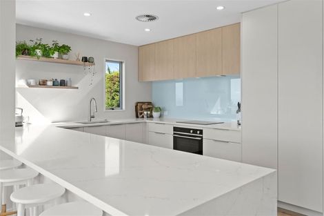 Photo of property in 26 Belleview Terrace, Mount Pleasant, Christchurch, 8081