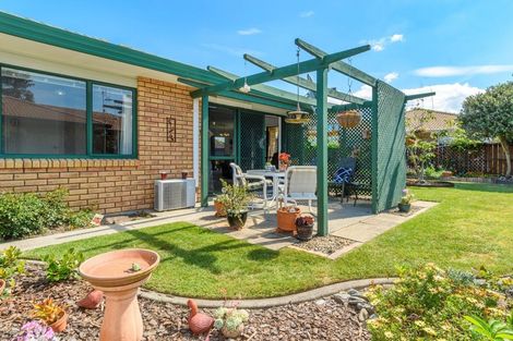 Photo of property in 10 James Henry Avenue, Papamoa Beach, Papamoa, 3118