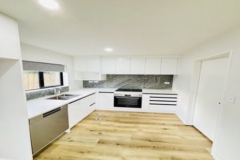 Photo of property in 1/2 Smiths Avenue, Papakura, 2110