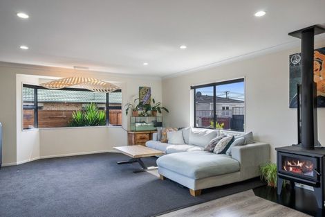 Photo of property in 130a Weraroa Road, Levin, 5510