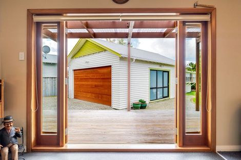 Photo of property in 53 Russell Street, Palmerston North, 4414