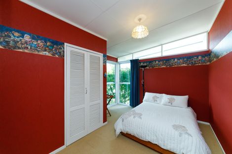 Photo of property in 16 Wikiriwhi Crescent, Awapuni, Palmerston North, 4412
