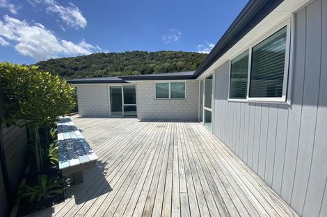 Photo of property in 24 Rochfort Crescent, Pyes Pa, Tauranga, 3112