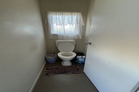 Photo of property in 1/5 Solveig Place, Randwick Park, Auckland, 2105