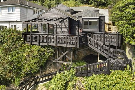 Photo of property in 113 Houghton Bay Road, Houghton Bay, Wellington, 6023