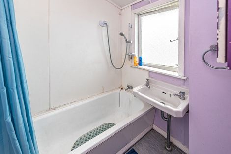 Photo of property in 54 Matipo Street, Castlecliff, Whanganui, 4501