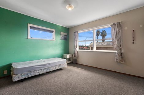 Photo of property in 142 Welcome Bay Road, Welcome Bay, Tauranga, 3112