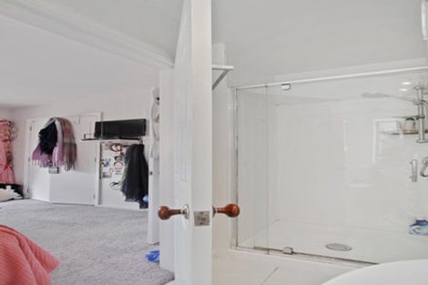 Photo of property in 26 Crispe Road, Clarks Beach, 2122