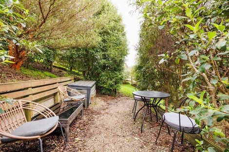 Photo of property in 7 Vaucluse Heights, Fitzherbert, Palmerston North, 4410