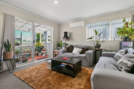 Photo of property in 35 Grange Road, Papatoetoe, Auckland, 2025