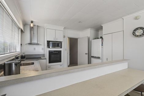 Photo of property in 11a Longview Drive, Merrilands, New Plymouth, 4312