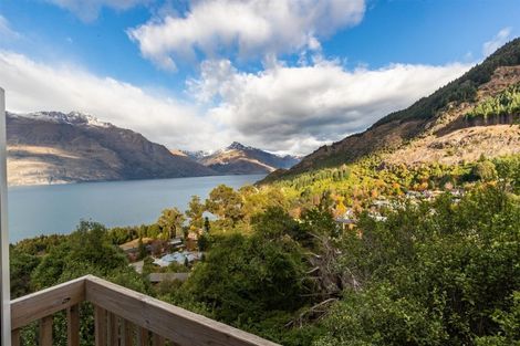 Photo of property in 32b Mackinnon Terrace, Sunshine Bay, Queenstown, 9300