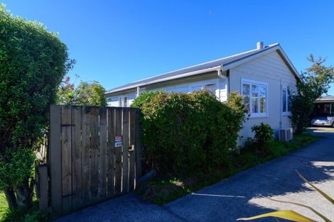 Photo of property in 8a Farnworth Avenue, Holdens Bay, Rotorua, 3010