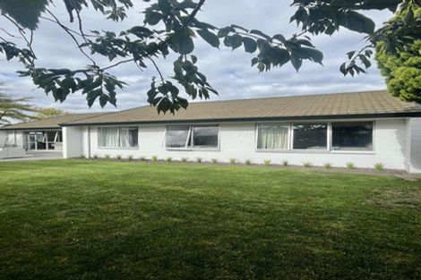 Photo of property in 5 Chatswood Place, Bishopdale, Christchurch, 8051