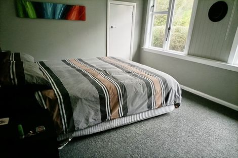 Photo of property in 22 Whaui Street, Vogeltown, Wellington, 6021