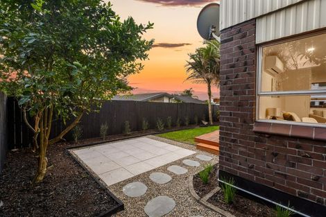 Photo of property in 4/90 Lynwood Road, New Lynn, Auckland, 0600