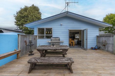 Photo of property in 19 Walton Road, Paraparaumu Beach, Paraparaumu, 5032