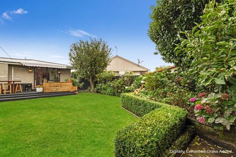 Photo of property in 28 Denise Crescent, Hornby, Christchurch, 8042