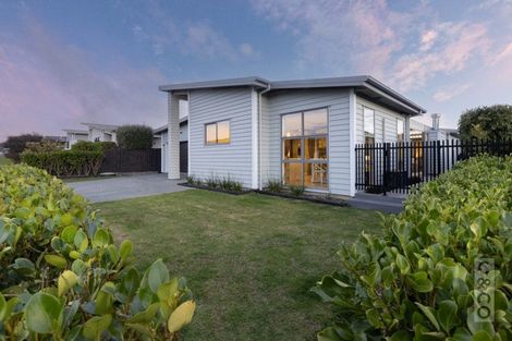 Photo of property in 11 Parlane Drive, Huapai, Kumeu, 0810