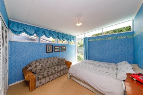 Photo of property in 16 Wikiriwhi Crescent, Awapuni, Palmerston North, 4412