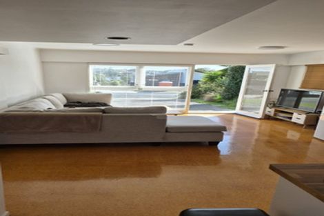 Photo of property in 5 Madison Place, Forrest Hill, Auckland, 0620