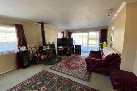 Photo of property in 49 Collingwood Street, Eltham, 4322