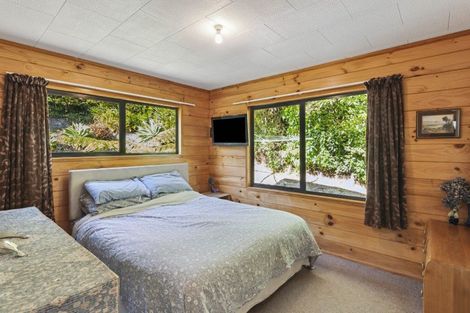 Photo of property in 240 Huia Street, Waikanae, 5391